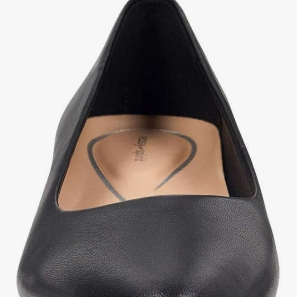 Easy Spirit Women's Caldise Black Low Heel Pumps Sz 5.5